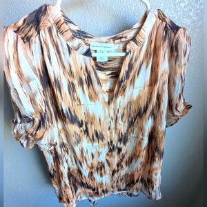 Short sleeve blouse
